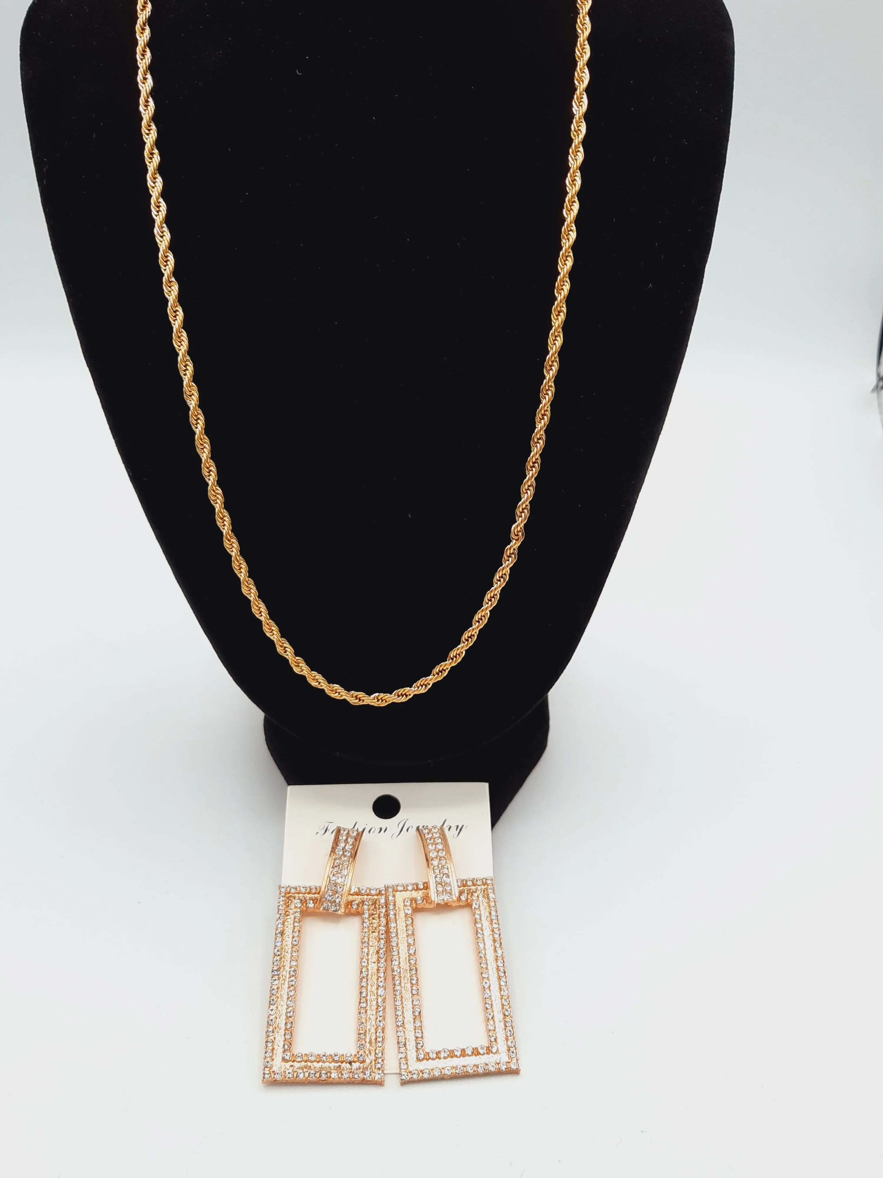 24k Twisted chain with rectange shape zircon earrings