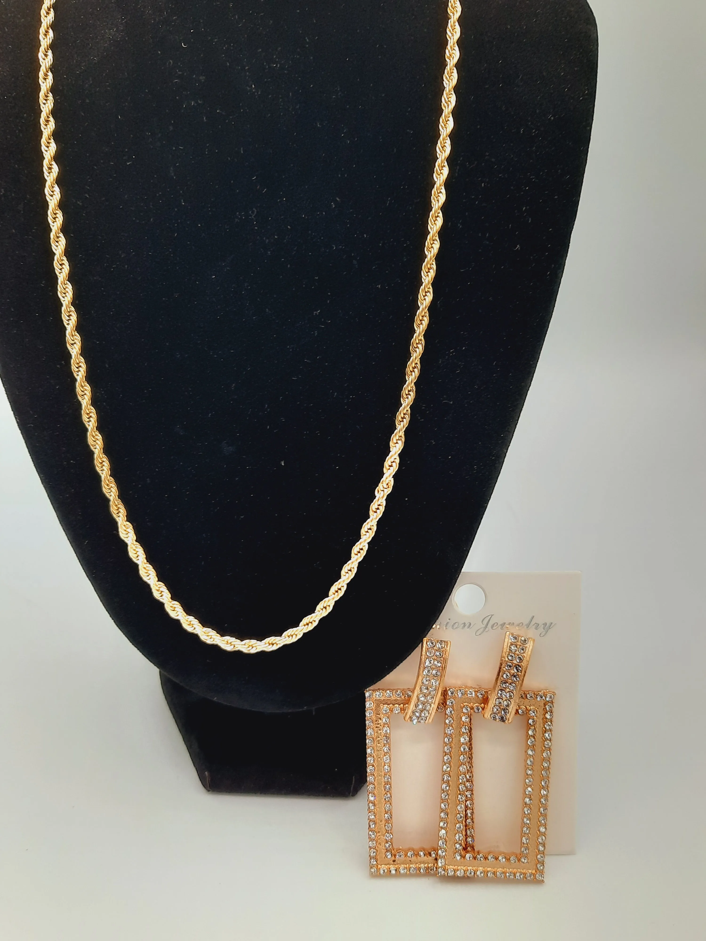 24k Twisted chain with rectange shape zircon earrings