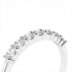 .75 ctw 7 Diamond Band