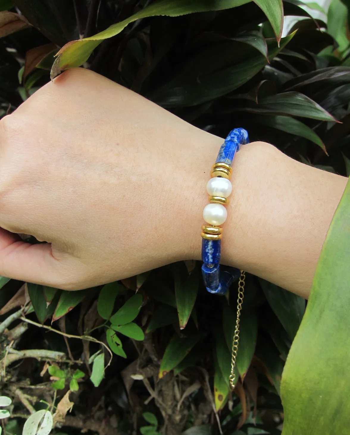 Bora Bora Freshwater Pearl and Blue Lapis Lazuli Bracelet