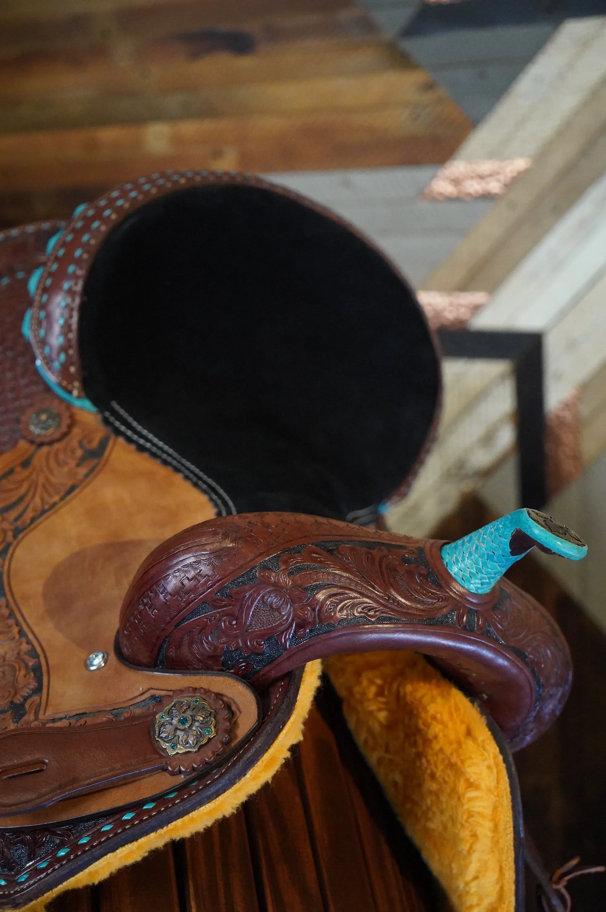 CUSTOM MADE 14" BARREL SADDLE