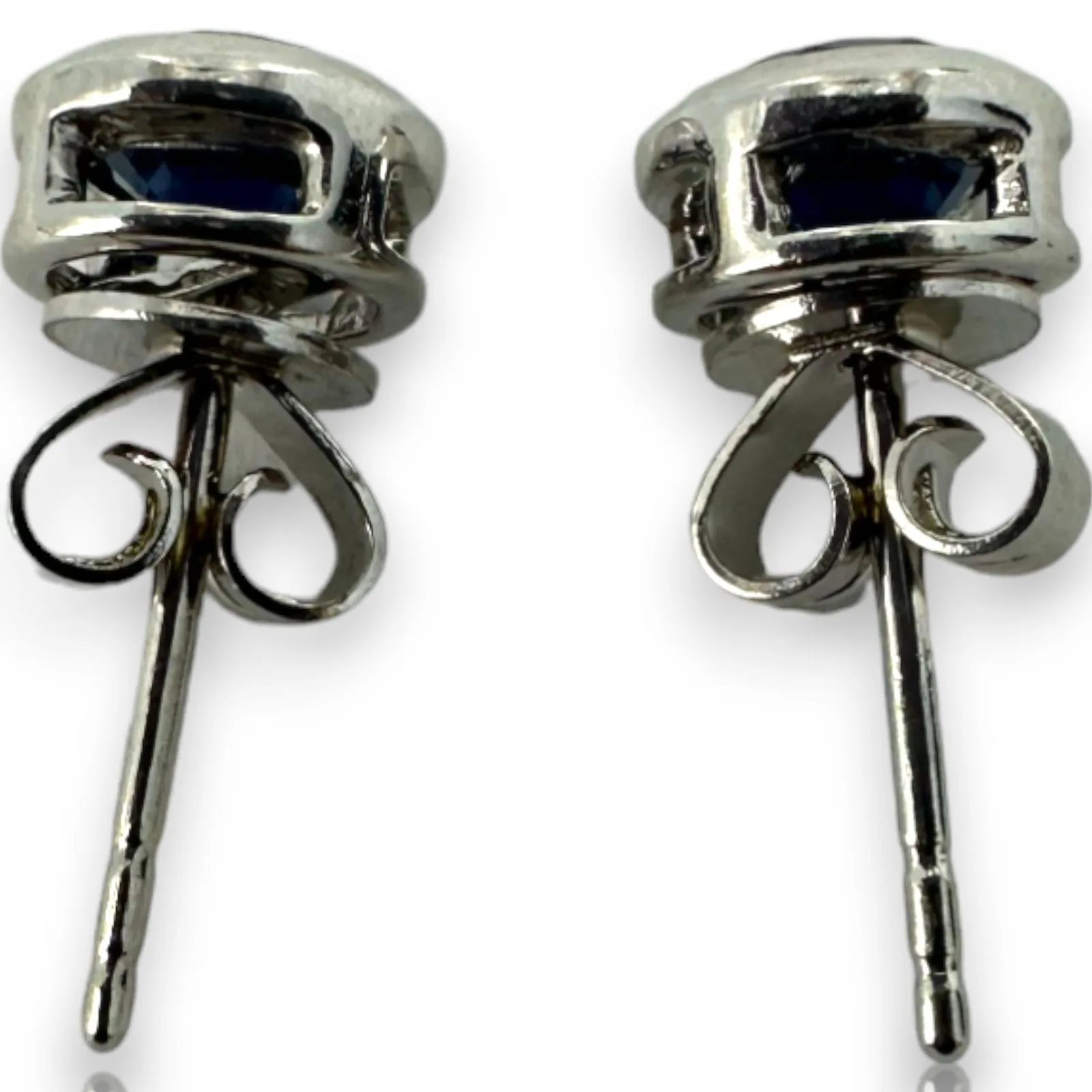 EFFY Jewelry Signed Blue Sapphire Bezel Set Solid 14kt White Gold Pierced Post Stud Earrings With Original Backs