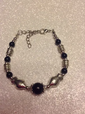 Fish beaded bracelet in black