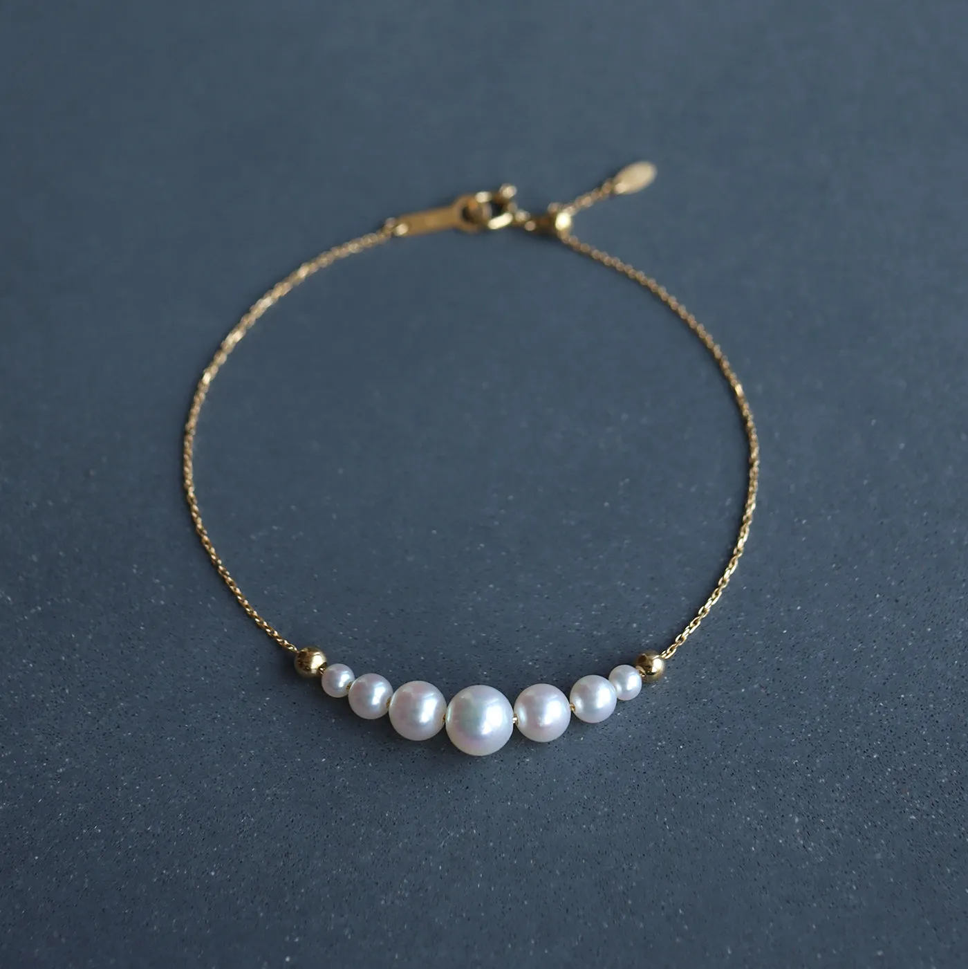 Graduated Pearl Chain Bracelet - アコヤ