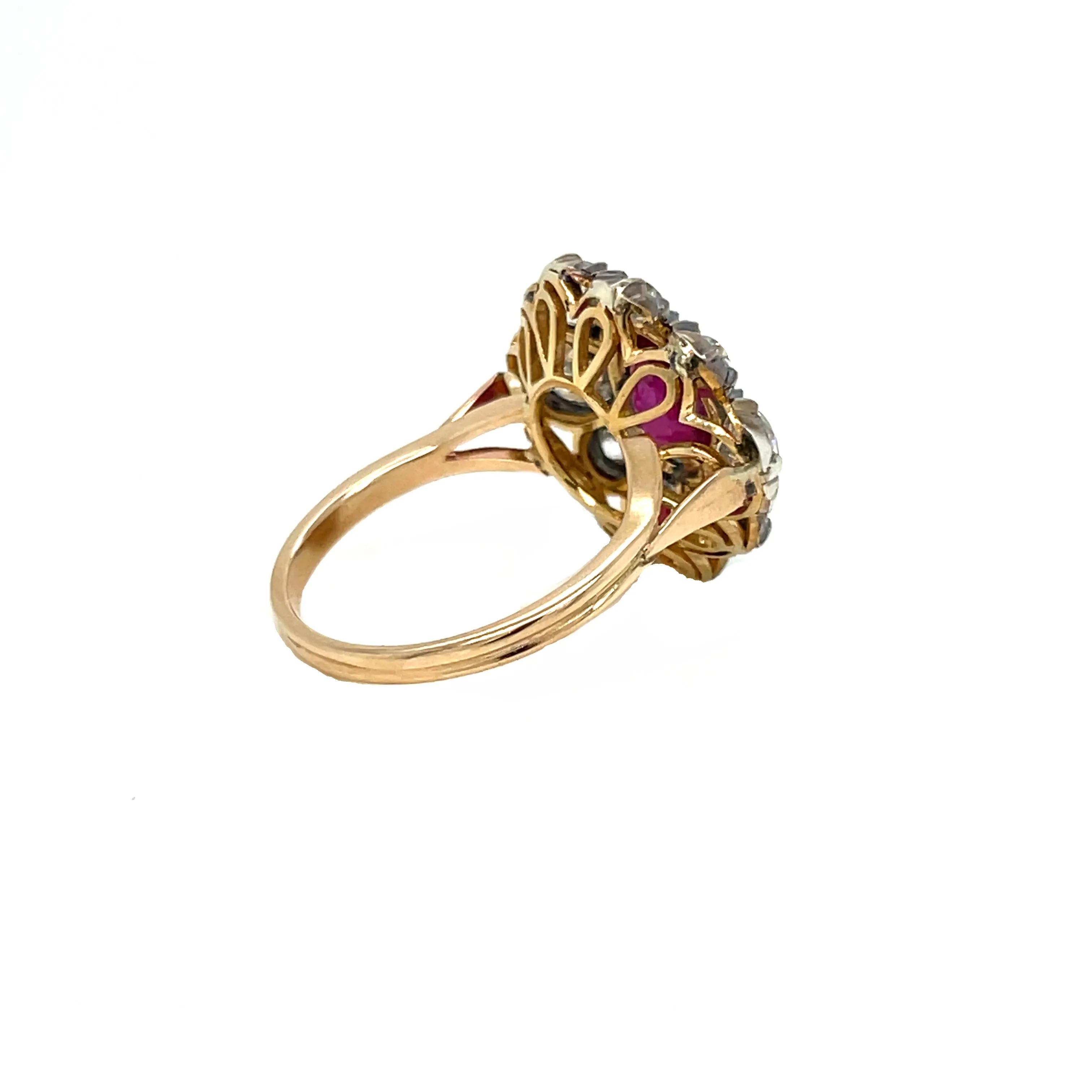 Late 19th century 2.05 Carat Ruby Diamond Gold Cluster Ring