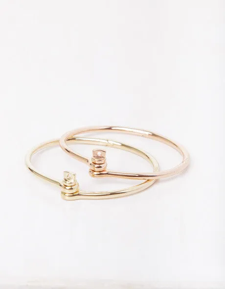 Top Screw Circle Cuff